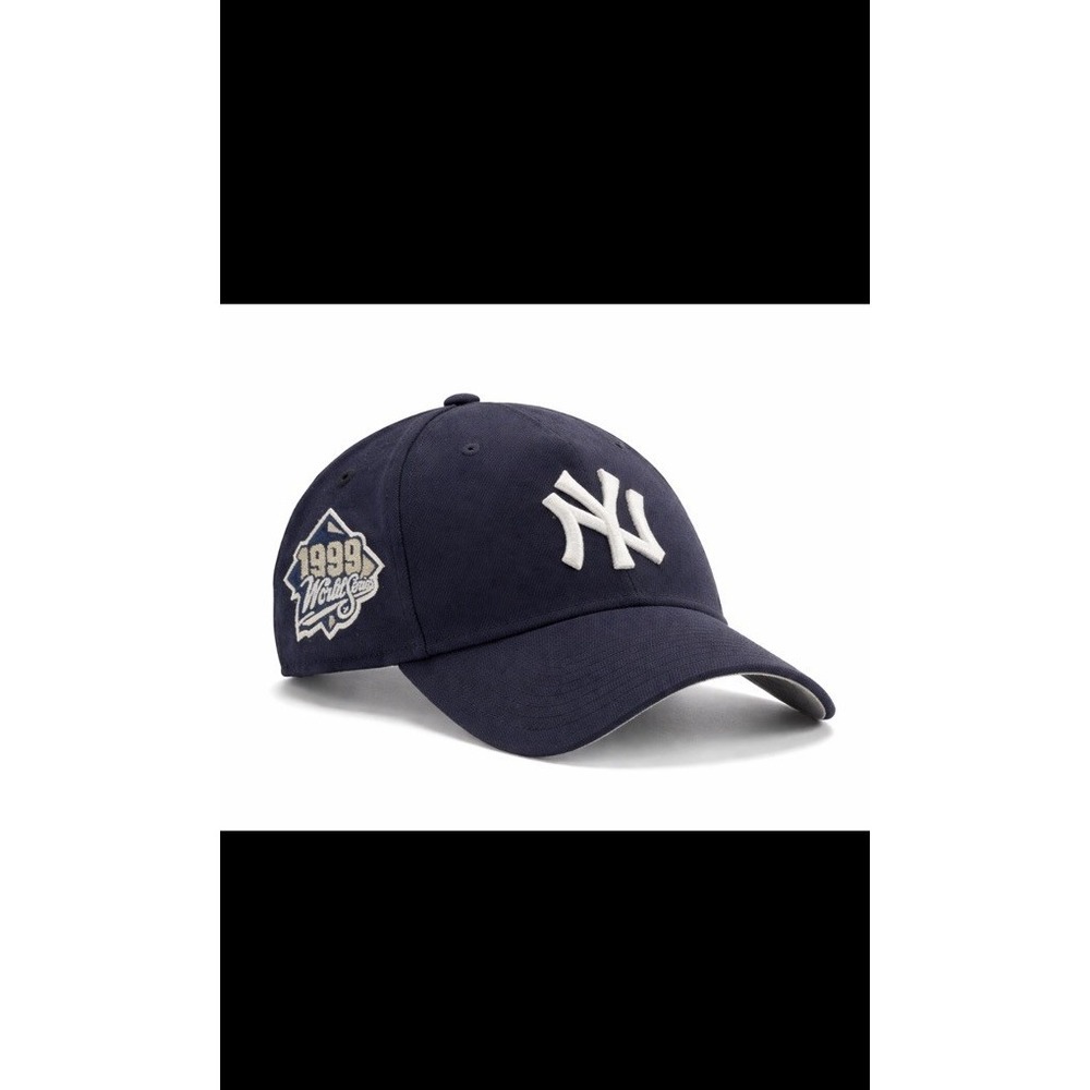 VTG New Era‎ 9FORTY NY Yankees Cooperstown 1999 WS Strapback Hat
